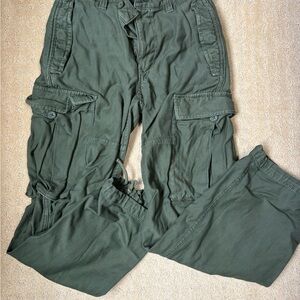 TNA Aritzia Green Cargo Pants Relaxed Fit Utility Style